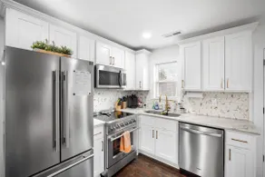 Buttercup Hideaway; Cozy oasis near WFU & Reynolda - Image 4