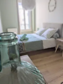 The Charming Burgundy, 2 bedrooms, private parking - Image 5