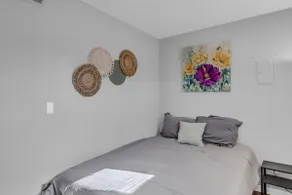 Elegant 3BR Retreat Near Shops & Soccer Match Spot - Image 3