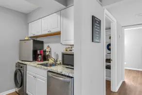 Elegant 3BR Retreat Near Shops & Soccer Match Spot - Image 4