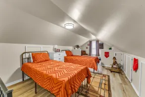 Carriage House -Private Comfy 2 Bedroom Kg bed - Image 5