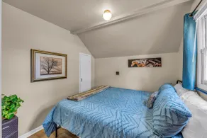 Carriage House -Private Comfy 2 Bedroom Kg bed - Image 3