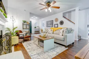 10 mins to Speedway! 5 Bed 3 Bath Pet Friendly - Image 2