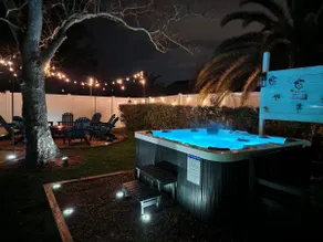 Sunny Las Palmas: Heated Pool & Beach Retreat - Image 3
