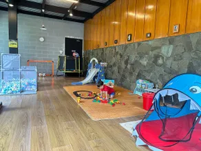 Oma's House 6 Rooms • Karaoke • BBQ • Kids Playground - Image 4
