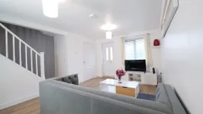 Central Getaway House with Parking, Garden, Wi-Fi - Image 4