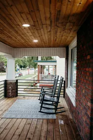 Newly Remodeled 3 Bed/1 Bath Duplex - UNIT A - Image 4