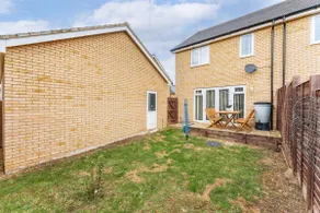 Stylish & Chic 3 bed House - Image 2