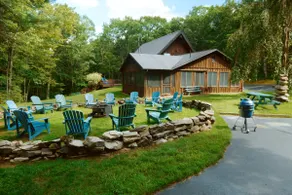 The Luxury Cabin at Deep Hollow - Image 3