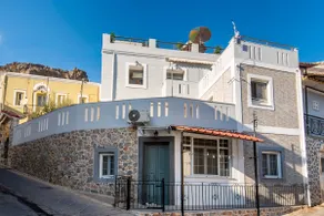 Popi's house in town - Image 2
