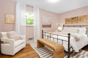 Stylish Downtown Cary ranch with fenced yard - Image 5