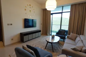 Luxury 1 Bedroom Apartment 09 - Image 4