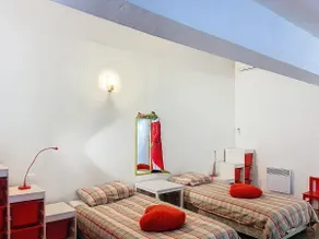Spacious 3BR• AC, Walkable & Private Garage - Image 4