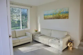 Sunrise lake house - Image 4