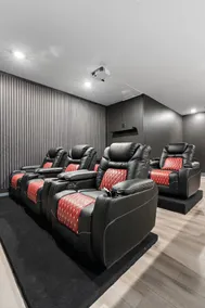 Sleeps14 GameRoom Sauna Hottub Murals HomeTheatre - Image 3
