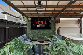 Sleeps14 GameRoom Sauna Hottub Murals HomeTheatre - Image 5
