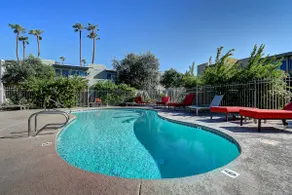 Cozy 2-Bdrm Condo in Heart of Old Town Scottsdale - Image 2