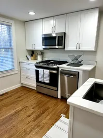 2 Bedroom .3 miles from commons - Image 4