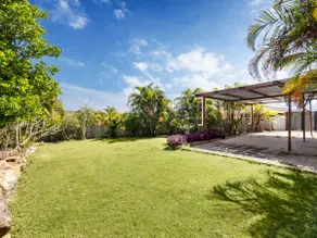 Peaceful 4B2B Sweet Home w Backyard at Springfield - Image 5