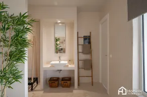 Sandy Suite - seafront & luxury - Image 3