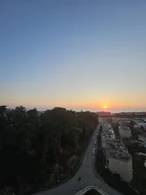 Large Duplex Penthouse, Sea View & Beach Access - Image 3