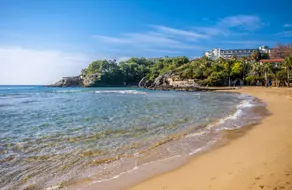 Large Duplex Penthouse, Sea View & Beach Access - Image 4