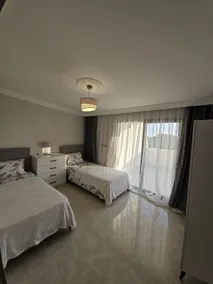 Large Duplex Penthouse, Sea View & Beach Access - Image 5