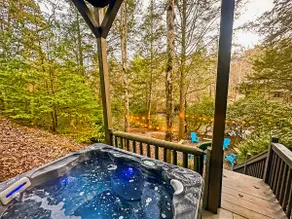 Waterfront Luxury Cabin | Hot Tub | Game Room - Image 5