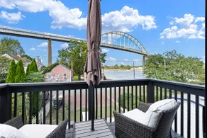 Canal views/Walk to Shops/Luxury 2Bed/1.5Bath - Image 4