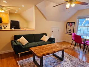 Spacious& Convenient 1BR unit-20min to Boston - Image 3