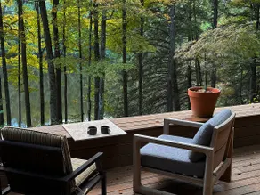 Stunning Peaceful Lakeside Cottage - Image 3