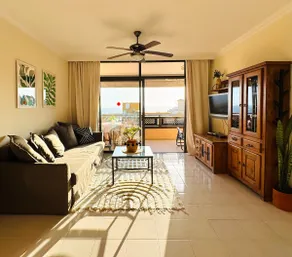 Casa HUGO - ocean view, quiet pool, fibre net, los Gigantes - Image 2