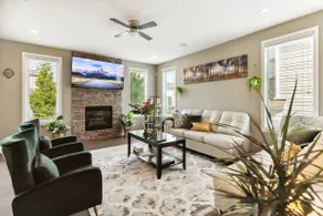 Lux Lake Getaway •3 Kings• Stampede• 8 min>Calgary - Image 2