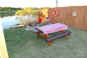 2 Bedroom Lakefront - Bass Lodge - New - Image 5