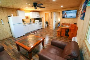 2 Bedroom Lakefront - Bass Lodge - New - Image 2