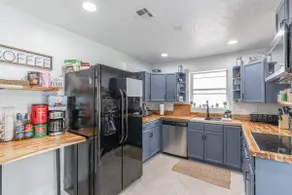 Farm House - 1 min to Integris/State Fair/downtown - Image 4