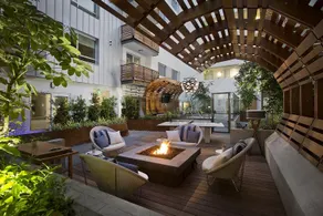 Santa Monica 2BR | Downtown • Hot Tub • King Beds - Image 3