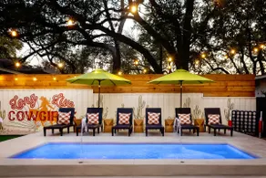 Heated Pool, Karaoke Disco, Hot Tub | SoCo Cowgirl - Image 2