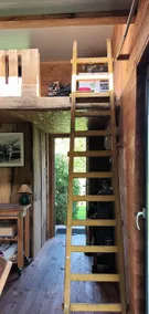 The cabin at the bottom of the garden - Image 4