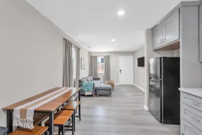 Comfy 2BR/2BA w/Full kitchen near airport - Image 3