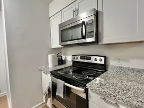 Close to Town 2 Bedroom Relax - Image 5
