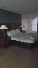 (210) King Bed Hotel Room - Gated - Image 4
