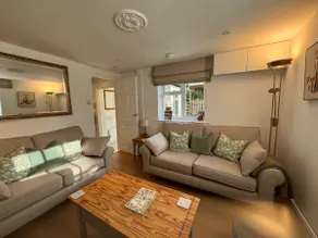 Spa Garden Cottage - Image 5
