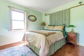Spacious 4BR Fennville Farmhouse w/ Pool Table - Image 4