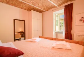 Elegant accommodation in La Morra with private garage - Image 4