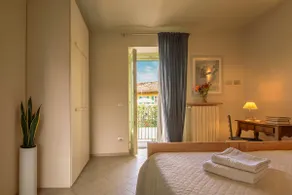 Apartment in the heart of La Morra with balcony - Image 3