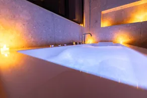 Air-conditioned loft - Jacuzzi - Close to the sea - Nice - Image 3