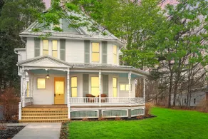 14 Elm Taughannock House - Image 4