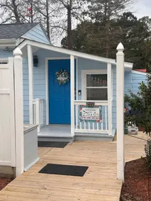 The Lake Cottage - Image 4