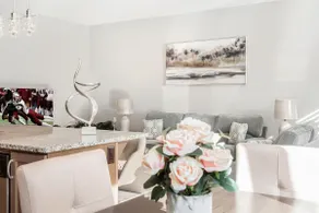 Townhome in Oakville - Image 5